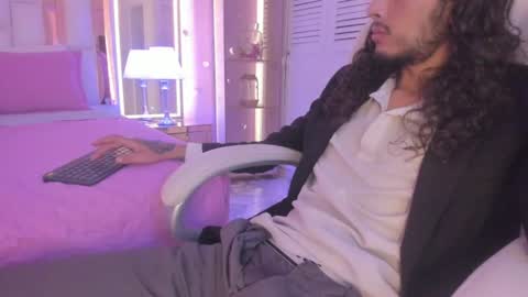 Experienced guys  online show from July 9, 8:35 pm