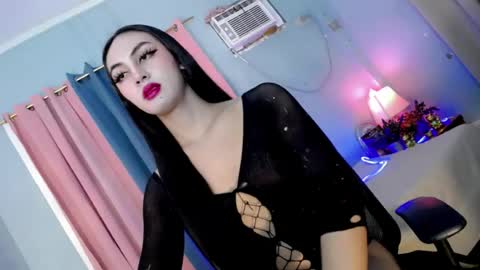 queen_danaya online show from July 9, 7:07 pm