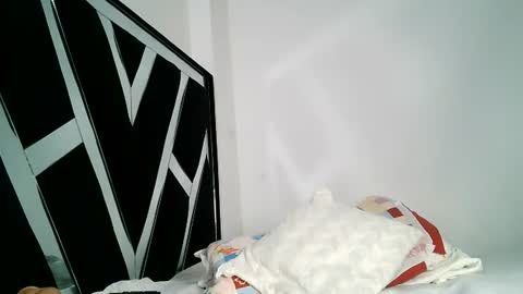 queen_sashavixen online show from June 26, 4:51 am
