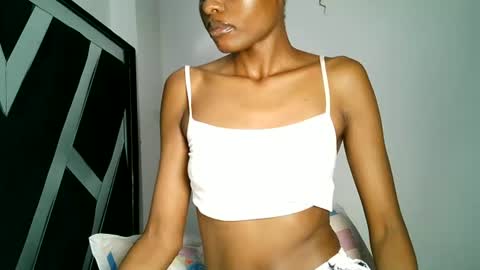queen_sashavixen online show from June 24, 5:03 am