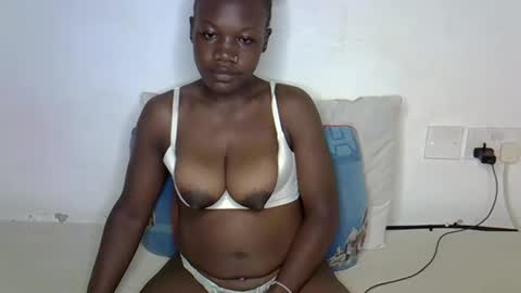 Cindy Melahnin online show from May 18, 4:07 am