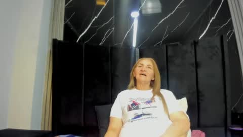 queenstarhyl online show from July 1, 9:34 pm