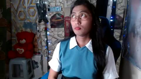 queensteffi online show from August 3, 8:15 pm