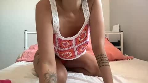 Quinnyelena online show from July 14, 10:32 am