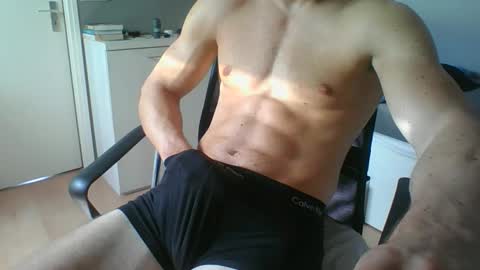 ramonjoosse2001 online show from May 18, 12:11 pm