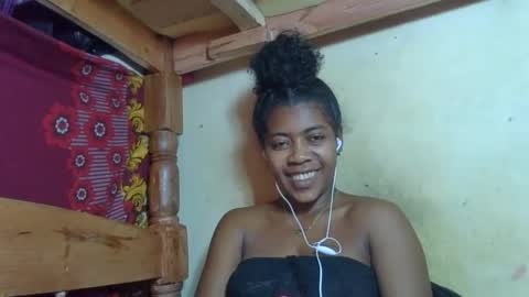 Rasoaa online show from May 22, 12:23 pm