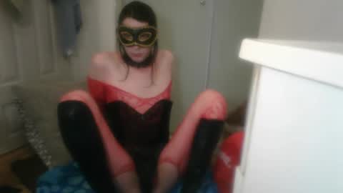 Red October SlutPuppy online show from January 5, 9:59 am