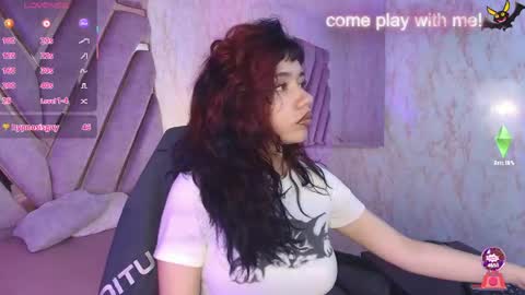 red_pandaa online show from May 22, 3:46 am
