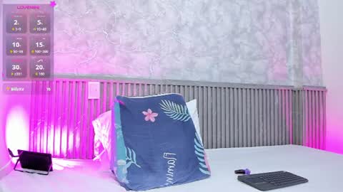 reichel05 online show from July 8, 9:18 pm