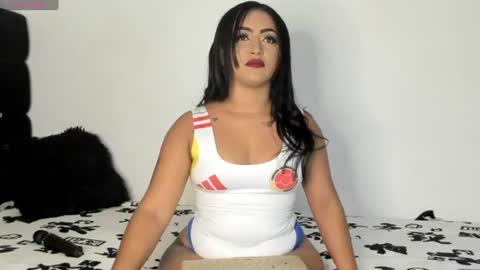 renatawilsom online show from July 7, 11:36 am