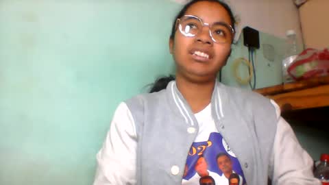 rinah856024 online show from June 24, 7:04 am