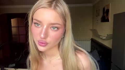 Stacy online show from July 8, 11:02 am