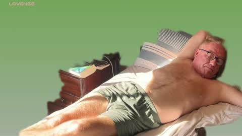 RobertTheRabbit online show from July 19, 7:22 am