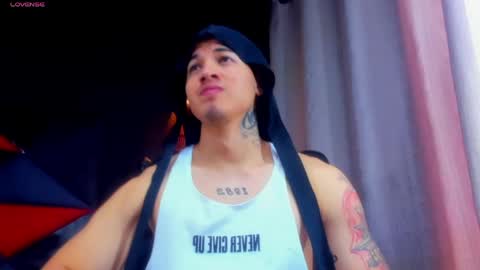 rocco_santos online show from June 2, 6:32 pm