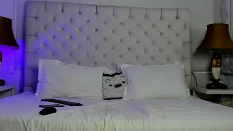 twink juli online show from January 18, 7:48 pm