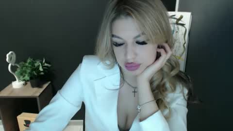 Rosalina online show from May 17, 12:36 pm