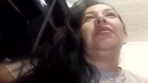 rossiteylor368516 online show from May 26, 6:03 pm