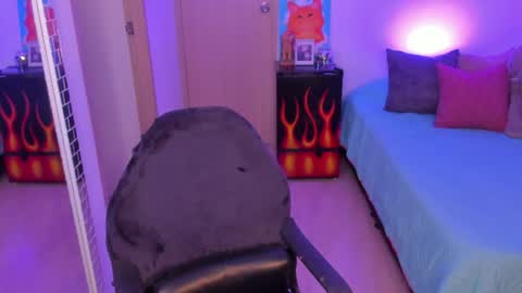 rot_wallace online show from July 1, 1:36 am