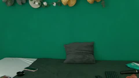 Roxanne online show from May 31, 4:11 am