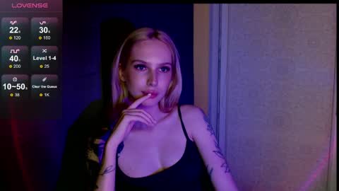angela online show from June 4, 8:37 pm