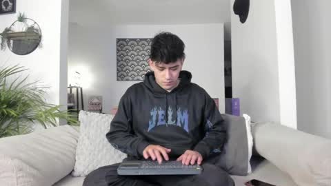 Ryan online show from May 21, 2:40 am
