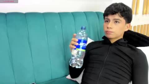 Santi online show from June 12, 3:33 pm