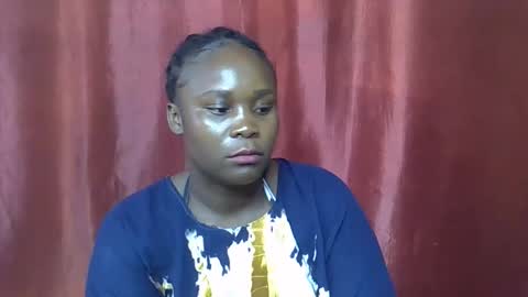 sally_bee1 online show from May 6, 9:04 am