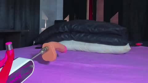 sam_naughty18 online show from May 20, 2:08 am