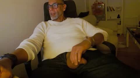 Sam online show from May 17, 7:12 pm