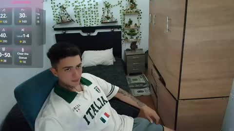 santi_ss online show from April 23, 11:50 pm