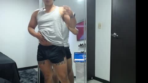 santii_jr online show from May 5, 4:35 pm
