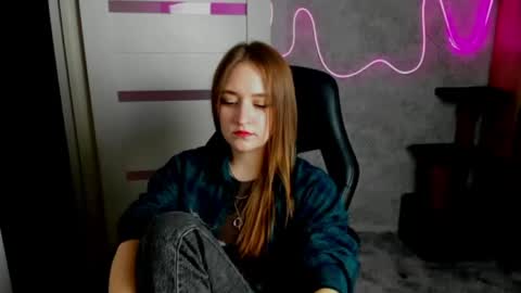 Sara online show from May 26, 8:59 pm