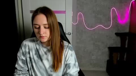 Sara online show from May 13, 3:32 pm