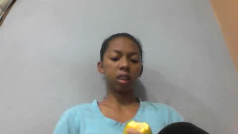 sarah146341 online show from May 17, 1:53 pm