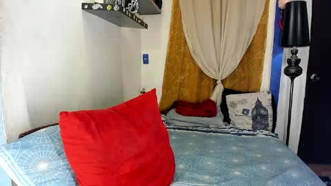  SARAHJEY     online show from May 16, 11:36 pm