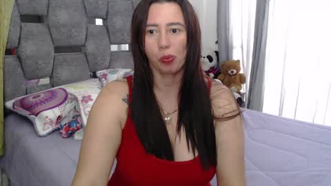 Lia online show from May 17, 8:40 pm