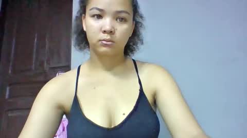 sarhon917962 online show from May 24, 3:36 am