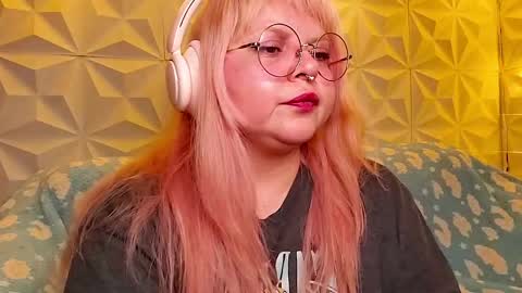Gina George online show from May 10, 2:51 am