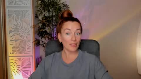 save the qween online show from May 22, 12:23 pm