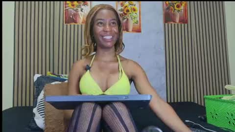 savory_pussy18 online show from July 28, 3:21 pm