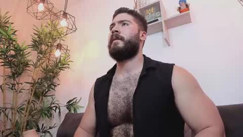 Instagram jeanpaulfit  online show from May 25, 9:54 pm