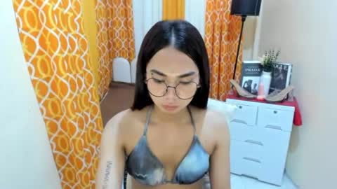 seductive_yuki online show from June 20, 9:48 am