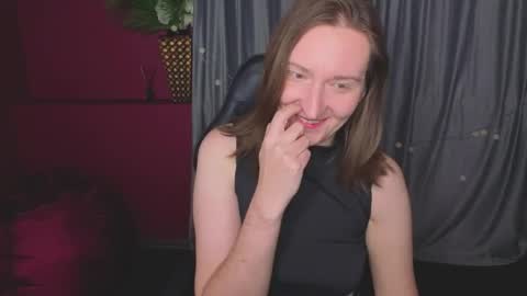 selestiasonata online show from June 2, 5:15 pm