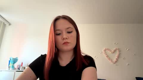 Lily online show from April 29, 2:44 pm