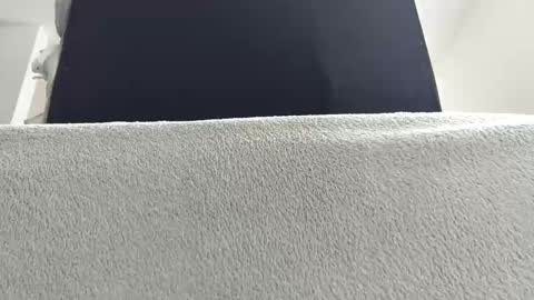 sexy30031986 online show from June 1, 7:31 am