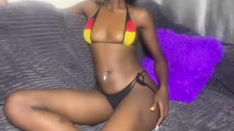 sexy_aluna online show from June 24, 11:12 pm