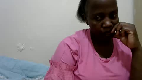 Sweet Dee online show from June 2, 5:20 am