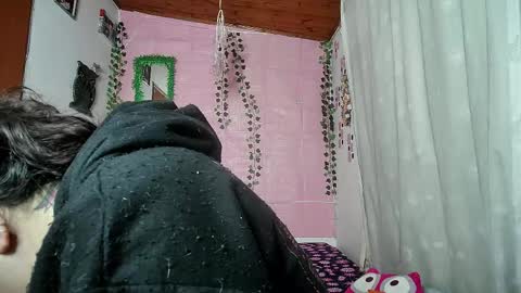 sexy lolas online show from May 31, 5:28 am
