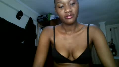 Nyla online show from July 29, 12:10 am