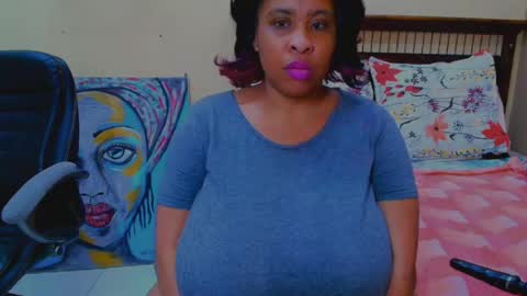 sexyebonylove89 online show from July 6, 6:32 am